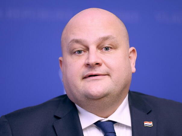 Hrvatska je spremna kupiti Naftnu industriju Srbije, ovo je dodatni izazov i za BiH