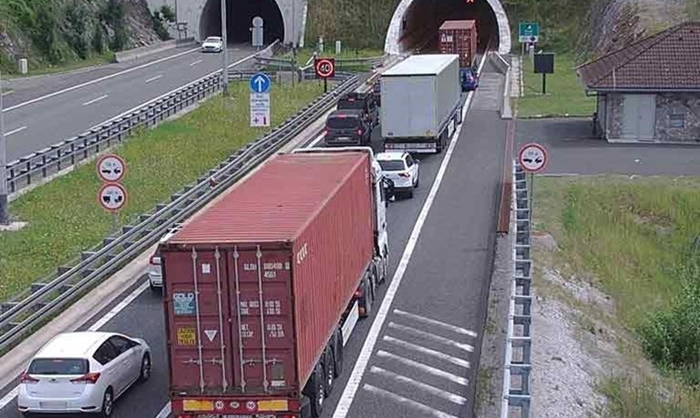 Hrvatska: Kamion usmrtio dva radnika Hrvatskih autocesta