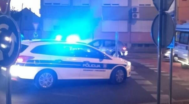Hrvatska: Krenuo opljačkati kladionicu pa upucao sam sebe, došao u Hitnu, pozvali mu policiju
