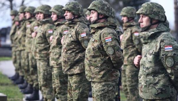 Hrvatska najavljuje mogućnost slanja vojske na granicu