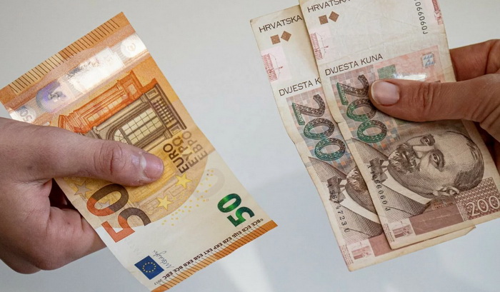 Hrvatska od ponoći ulazi u Šengensku zonu i uvodi euro