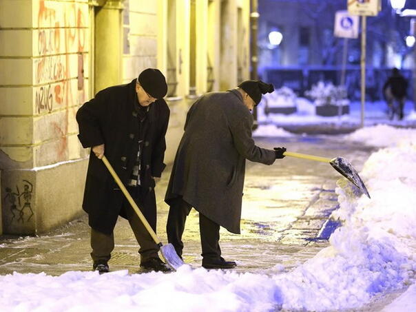 Hrvatska pod snijegom: Zavižan zatrpan s 61 cm, zatvorena A1