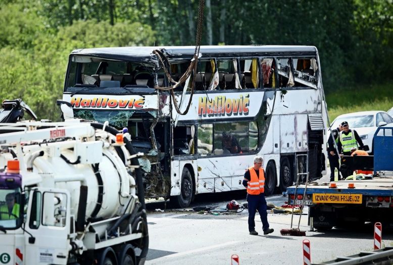 Hrvatska policija uhapsila vozače autobusa i automobila koji su izazvali nesreću
