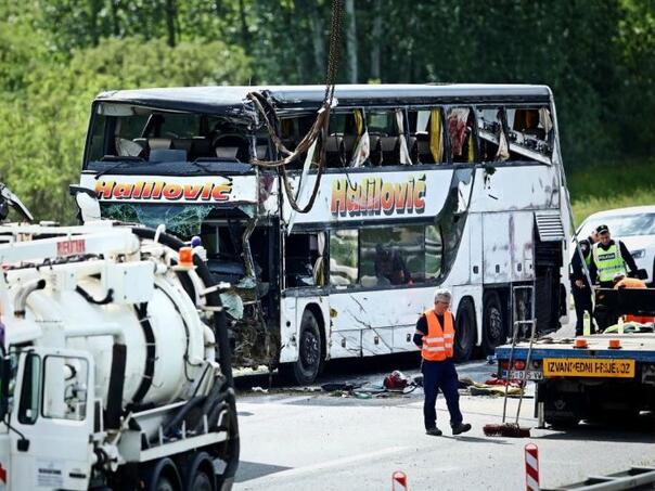 Hrvatska policija uhapsila vozače autobusa i automobila koji su izazvali nesreću