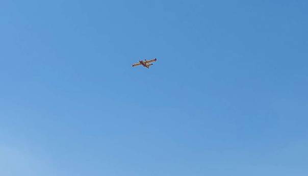 Hrvatska ponovno poslala kanader i helikopter za gašenje požara u Sloveniji