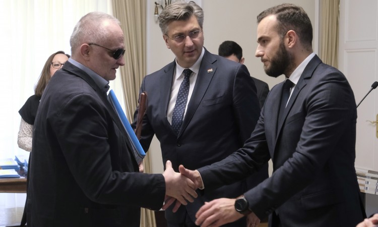 Hrvatska povratnicima nudi do 100.000 kuna poticaja za samozapošljavanje