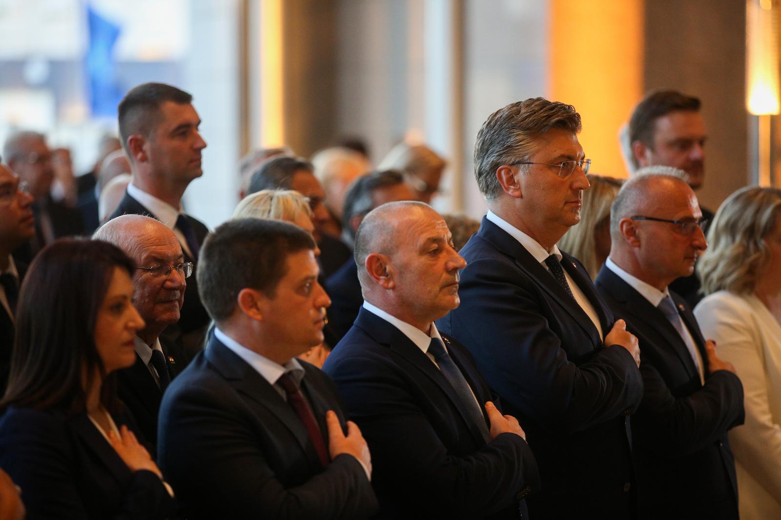 Hrvatska radi inventuru vanjske politike, u Zagreb stigao i Čović