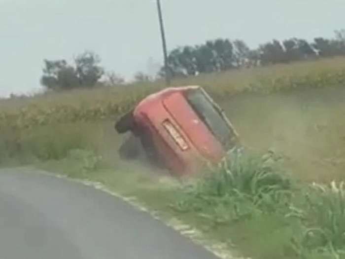 Hrvatska: Sa 4.42 promila alkohola upravljao autom pa sletio s ceste