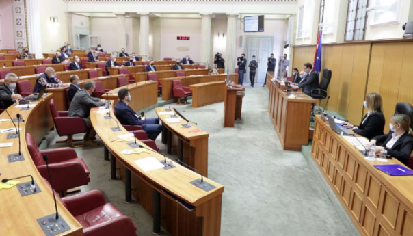 Hrvatska: Sabor usvojio Zakon o uvođenju eura kao službene valute