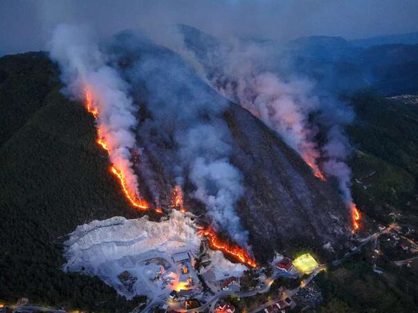 Hrvatska šalje kanader kao pomoć u gašenju požara u Prozor/Rami