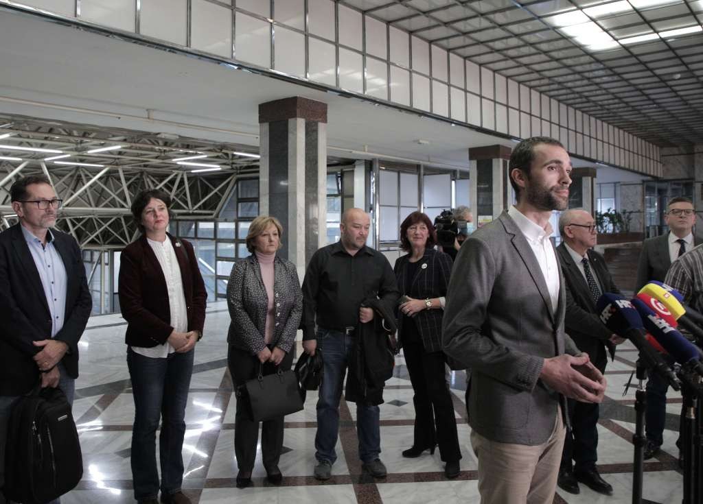 Hrvatska: Sindikati javnih službi odbili Vladinu ponudu, najavljuju proteste