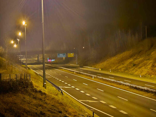 Hrvatska: Troje poginulih u nesreći na autocesti, 12 povrijeđenih