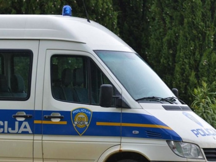 Hrvatska: Trojici policajaca kaznena prijava zbog pljačke i nasilja nad migrantima