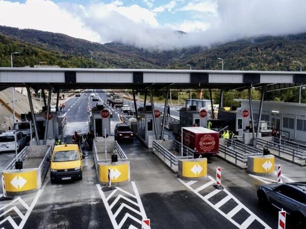 Hrvatska “ukida” rampe, u BiH se po TAG ide pješke