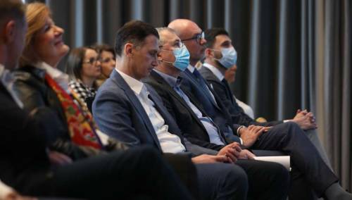 Hrvatska: Ukidanje karantene za sve i četvrta doza za starije građane