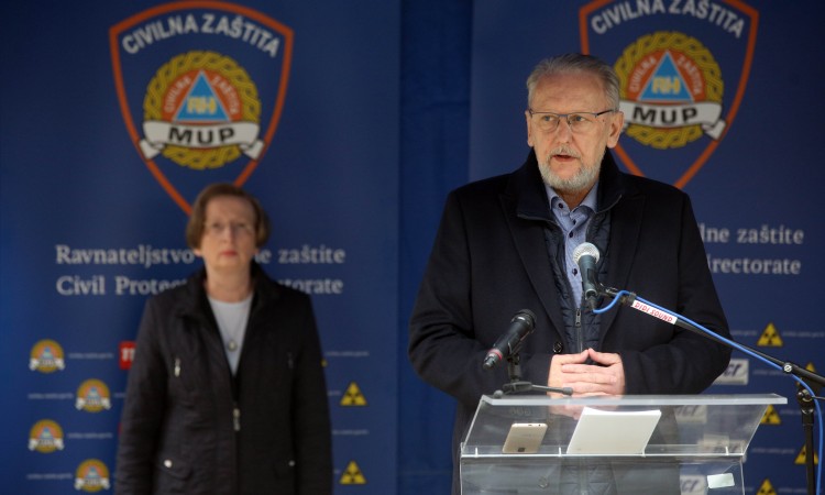 Hrvatska zatvara sve javne površine i ukida međugradske linije