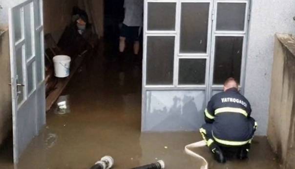 Hrvatske vode upozoravaju na moguće obilne oborine i poplave