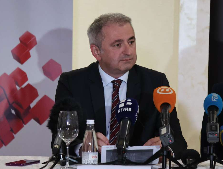 Hrvatski ambasador "otklanja svaku zabrinutost oko funkcionisanja GP Gradiška"