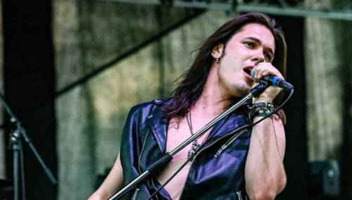 Hrvatski pjevač Dino Jelusić postao član benda Whitesnake