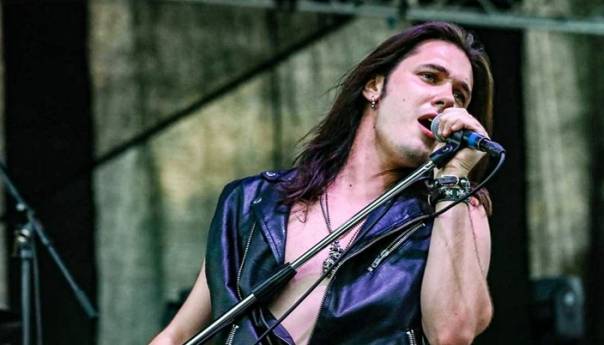 Hrvatski pjevač Dino Jelusić postao član benda Whitesnake