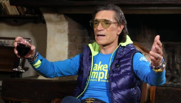 Hrvatski pjevač otkrio da boluje od raka kostiju: Borim se za život