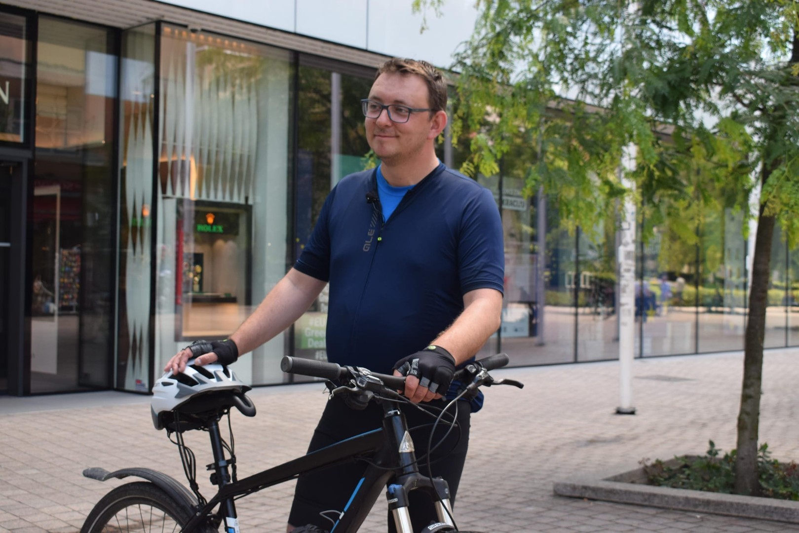 Hrvatski političar biciklom doputovao iz Brisela u Zagreb