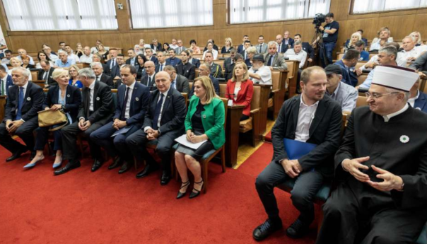 Hrvatski sabor obilježio Dan sjećanja na genocid u Srebrenici