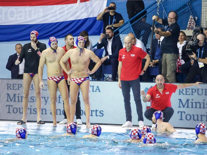 Hrvatski vaterpolisti doživjeli saobraćajnu nezgodu u putu na trening