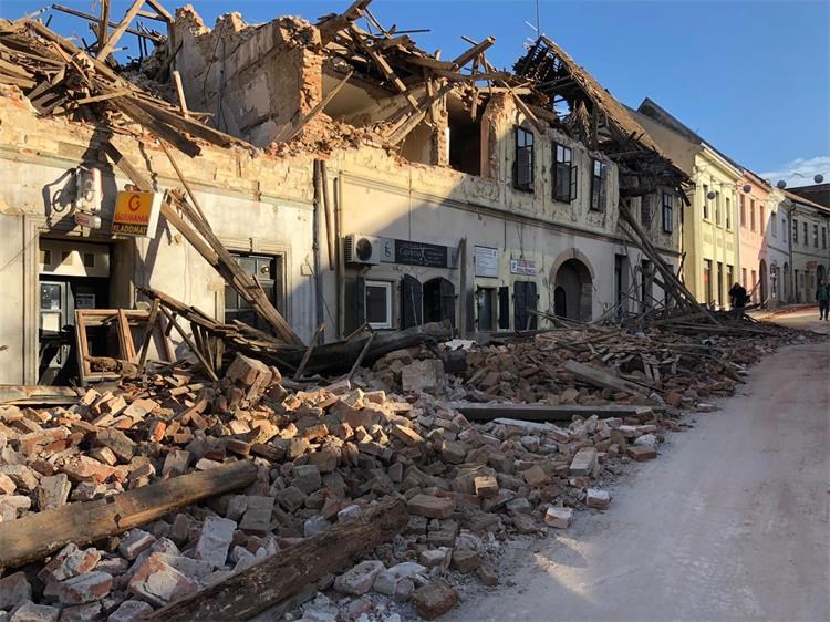 Hrvatskoj 319 miliona eura pomoći za sanaciju šteta od potresa na Banovini