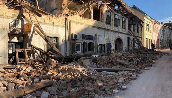Hrvatskoj 319 miliona eura pomoći za sanaciju šteta od potresa na Banovini