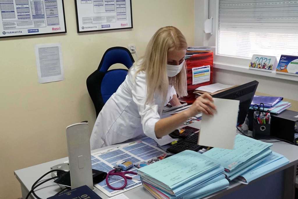 Hrvatskoj nedostaje 2000 liječnika i 4000 medicinskih sestara