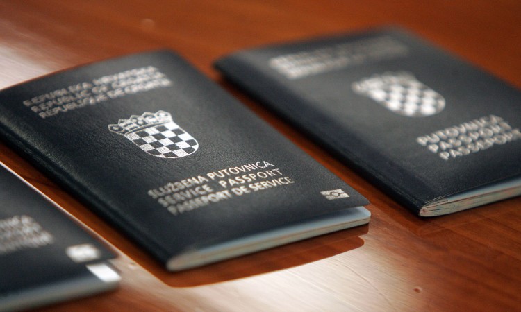 Hrvatsku putovnicu najviše traže državljani Srbije i BiH