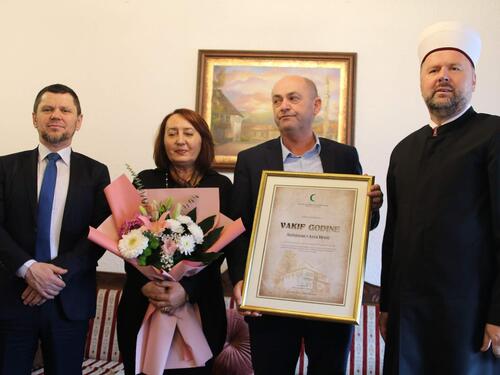 Hrvić Sulejmanu i Azri iz Tešnja dodijeljeno priznanje 'Vakif godine'