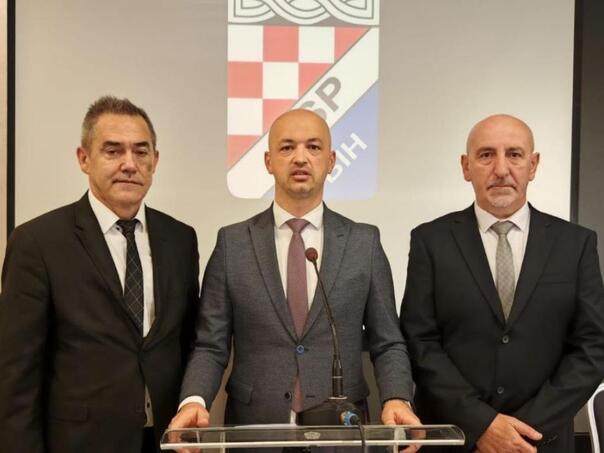 HSP BiH: Ko veliča četnički pokret nema pravo govoriti o prošlosti