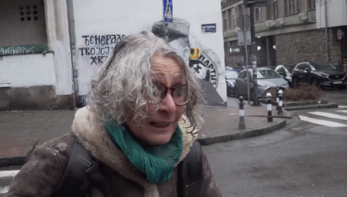 Huligani koji čuvaju mural zločinca Mladića napali Aidu Ćorović