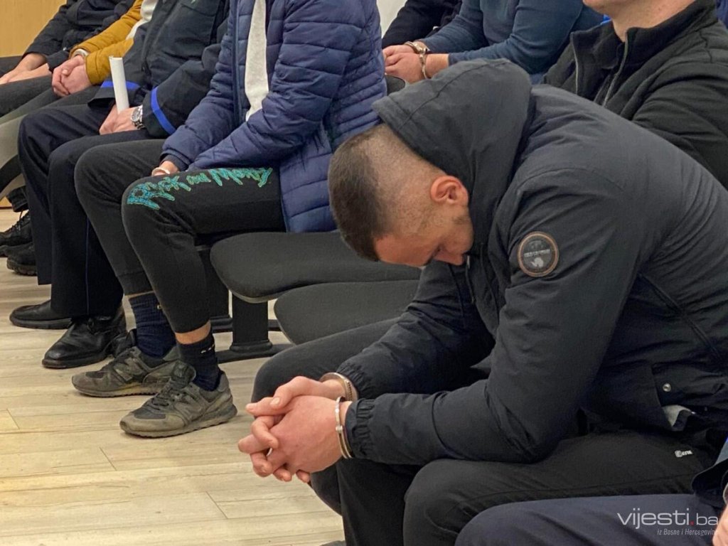 Huligani koji su divljali kod Tuzle će tražiti puštanje na slobodu, oglasila se advokatica