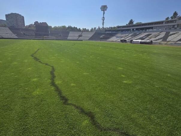 Huligani uništili teren pred vječiti derbi između Partizana i Crvene zvezde