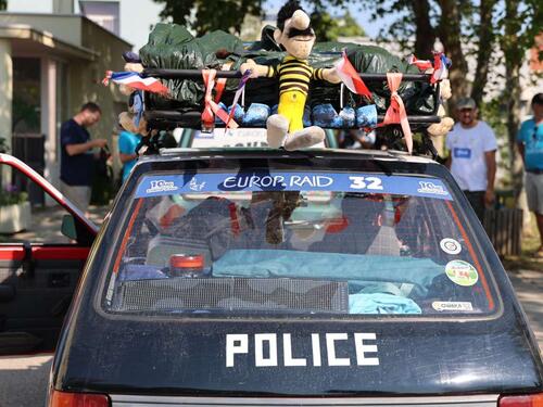 Humanitarna Peugeot karavana obradovala štićenike Los Rosalesa