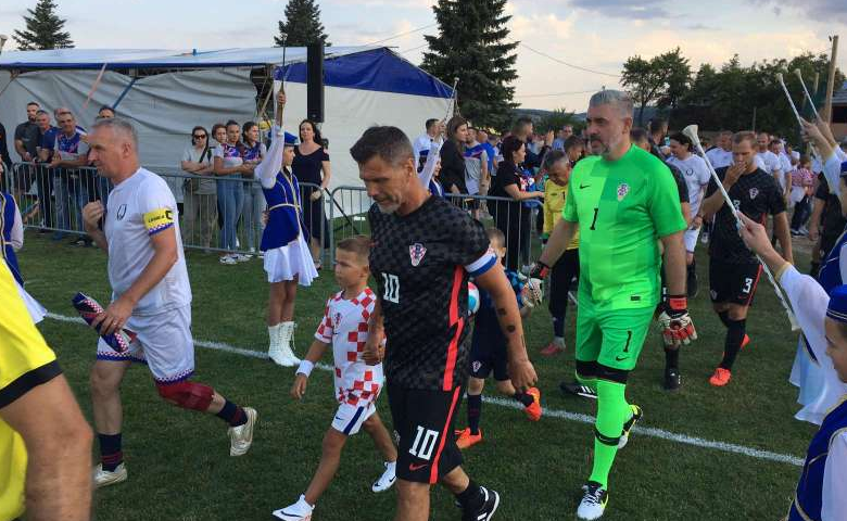 Humanitarna utakmica: Šuker, Boban, Stanić u Livnu