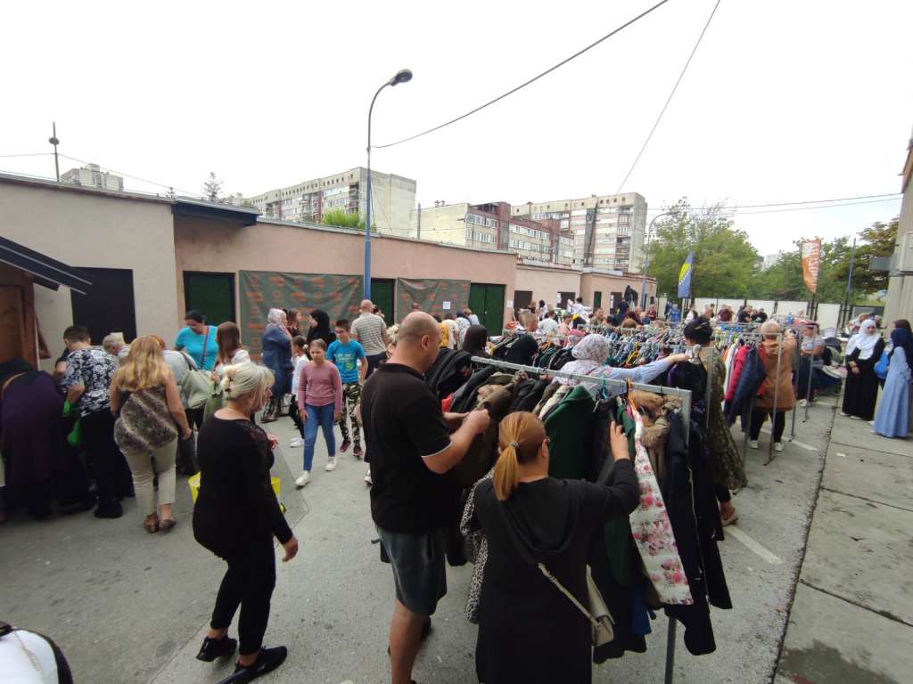 Humanitarni bazar Pomozi.ba: Tradicionalna podrška građana
