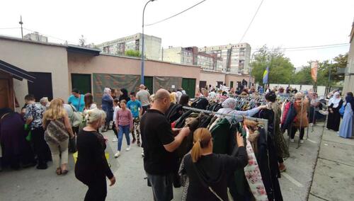 Humanitarni bazar Pomozi.ba: Tradicionalna podrška građana