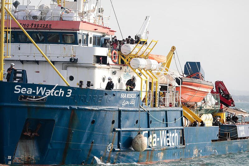 Humanitarni brod sa 440 migranata pristat će u Italiji