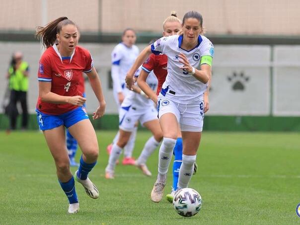 Hurem uputila pozive za duele sa Slovenijom i Bjelorusijom