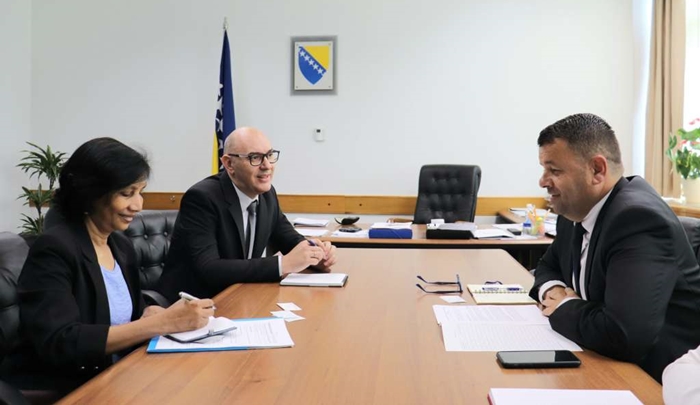 Hurtić i predstavnica UNICEF-a Khan razgovarali o pravima djece u BiH