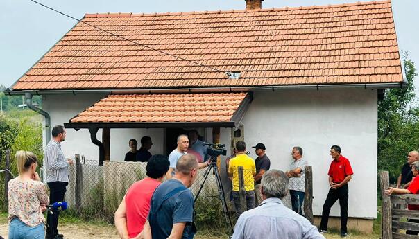 Hurtić posjetio mještane sela Tumare u kojem su zabilježeni napadi na srpske povratnike