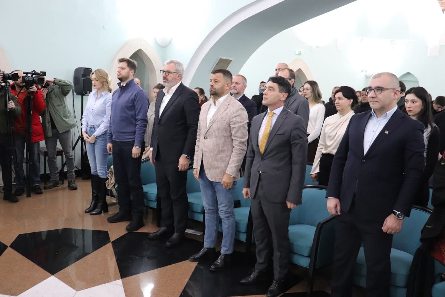 Hurtić prisustvovao 13. svečanoj dodjeli stipendija Fondacije 'Srebrni Cvijet Srebrenice'