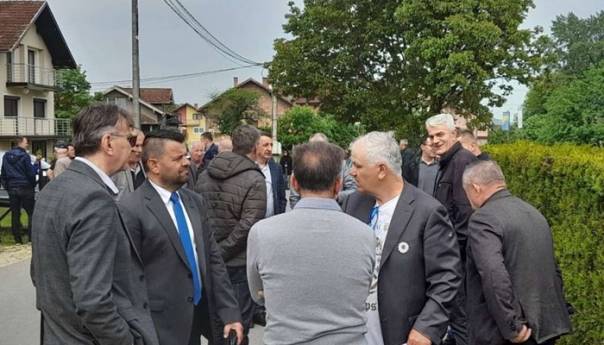 Hurtić prisustvovao obilježavanju godišnjice zločina u Grapskoj kod Doboja