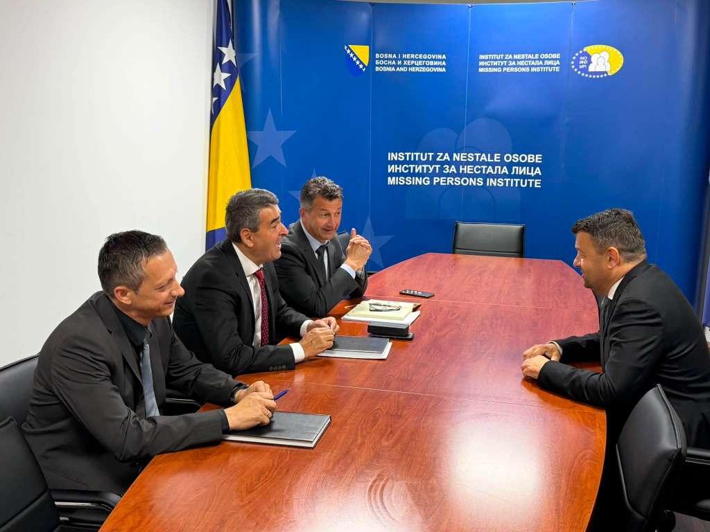 Hurtić u posjeti Institutu za nestale osobe BiH: Pitanje nestalih ostaje moralna obaveza društva