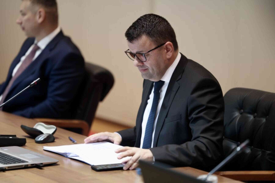 Hurtić zaprijetio napuštanjem sjednice ako na dnevnom redu ne bude imenovanje bošnjačkih kadrova