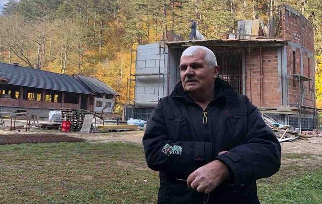 HUSEIN SMAJIĆ - IZGRADIO ZAVJETNU CRKVU